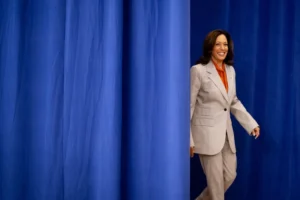 240722 kamala harris mb 0905 c7eb3e